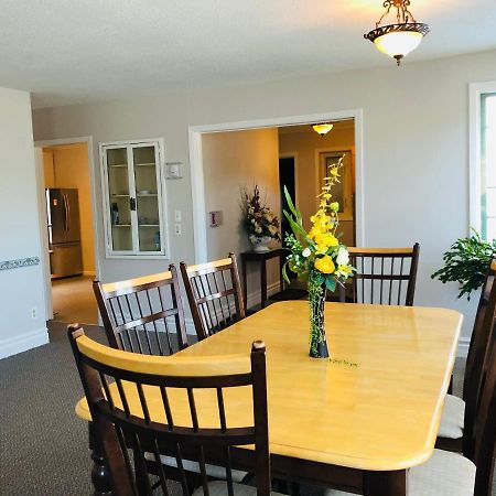 Downtown Whitehorse 2 Bedroom House מראה חיצוני תמונה