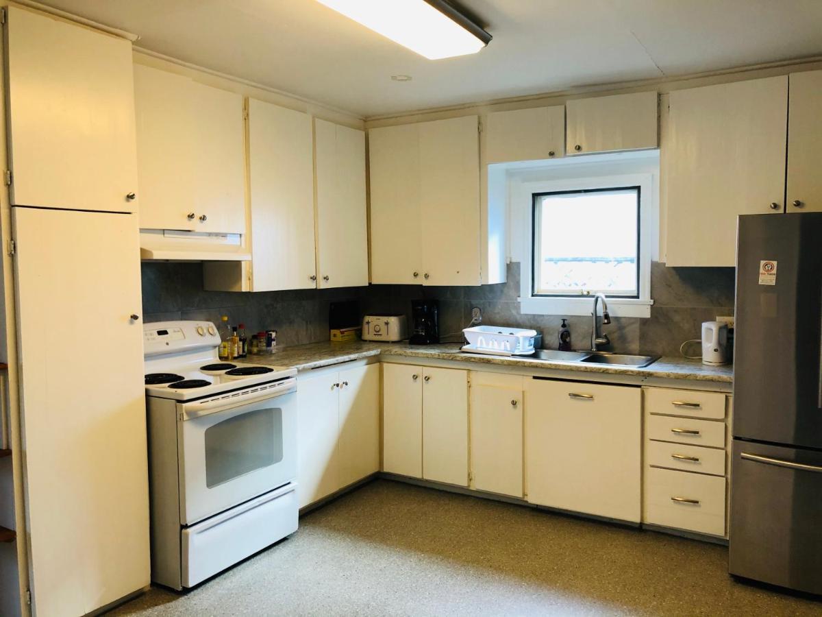 Downtown Whitehorse 2 Bedroom House מראה חיצוני תמונה